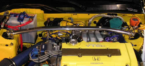 Strut bar on Honda